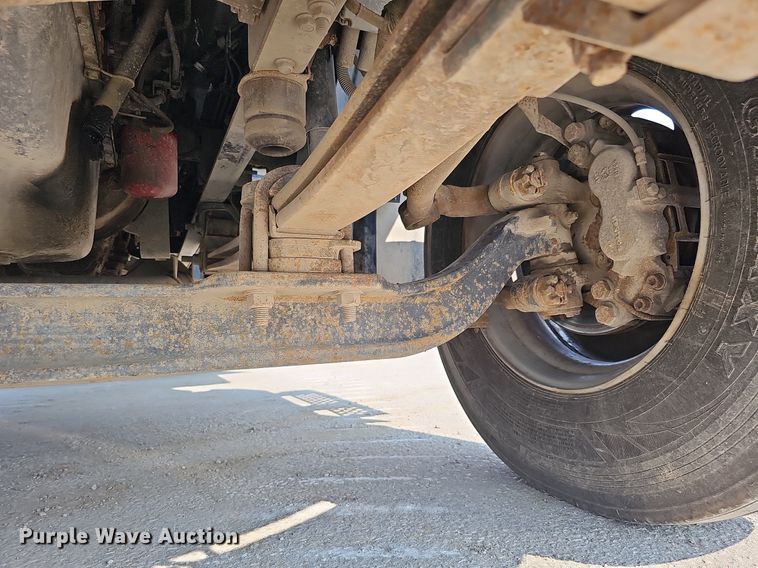 image for item DS6333 2006 GMC C7500  dump flatbed truck