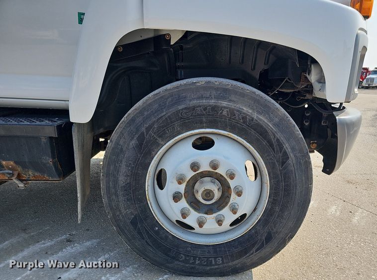 image for item DS6333 2006 GMC C7500  dump flatbed truck