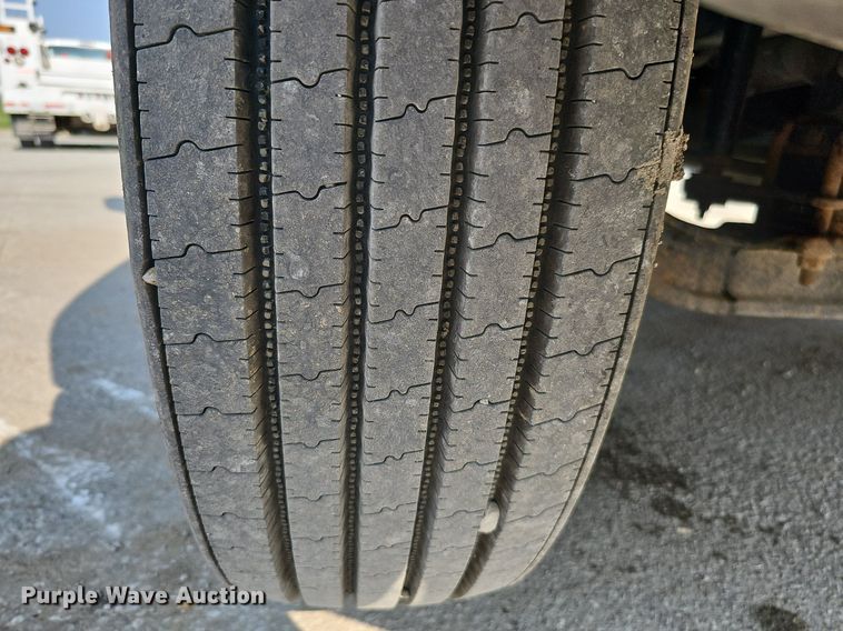 image for item DS6333 2006 GMC C7500  dump flatbed truck