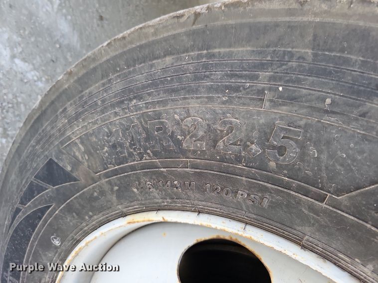 image for item DS6333 2006 GMC C7500  dump flatbed truck