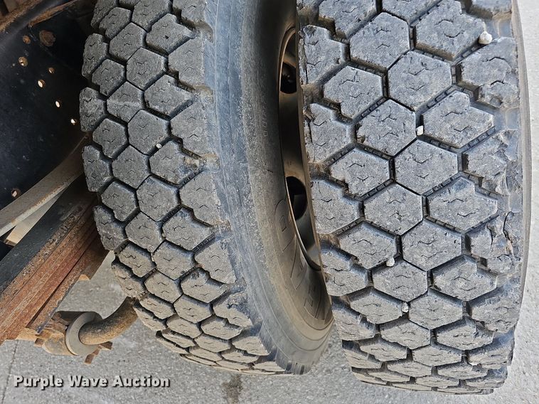 image for item DS6333 2006 GMC C7500  dump flatbed truck