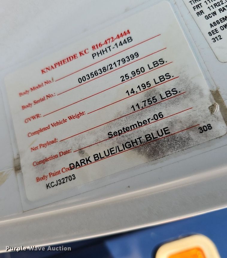 image for item DS6333 2006 GMC C7500  dump flatbed truck