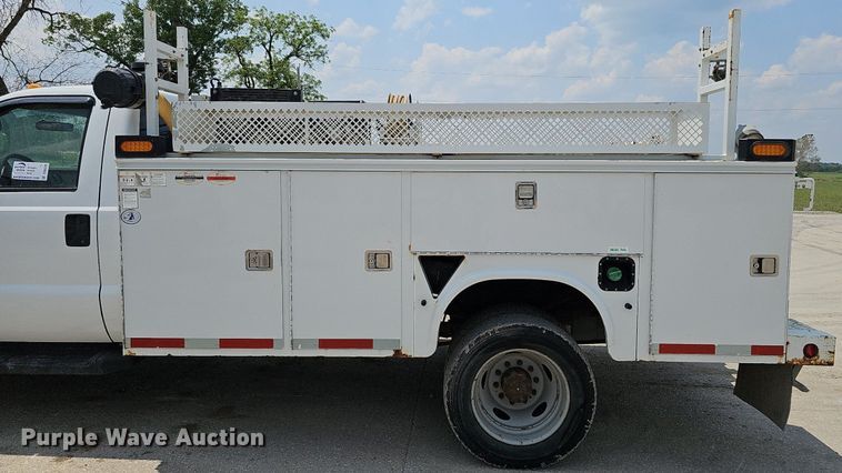 image for item DS6335 2008 Ford F550 Super Duty XL  utility / service truck