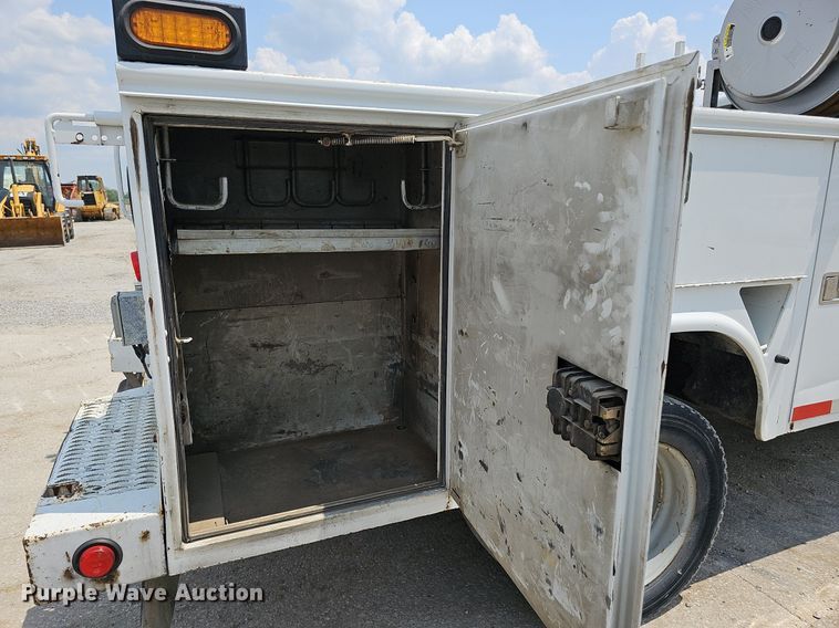 image for item DS6335 2008 Ford F550 Super Duty XL  utility / service truck