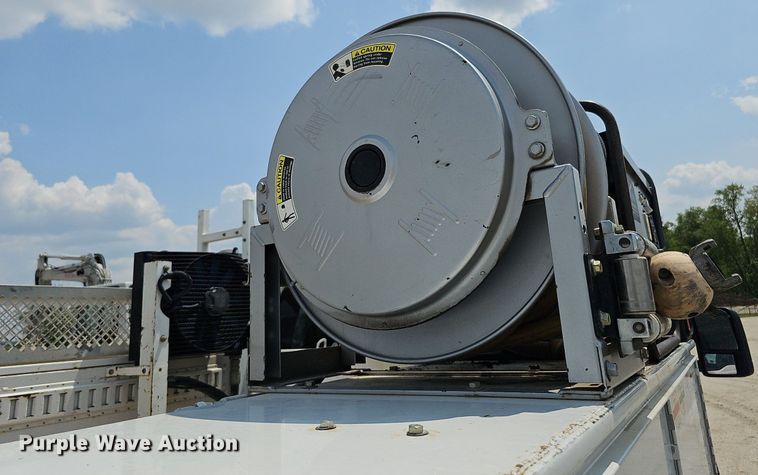 image for item DS6335 2008 Ford F550 Super Duty XL  utility / service truck