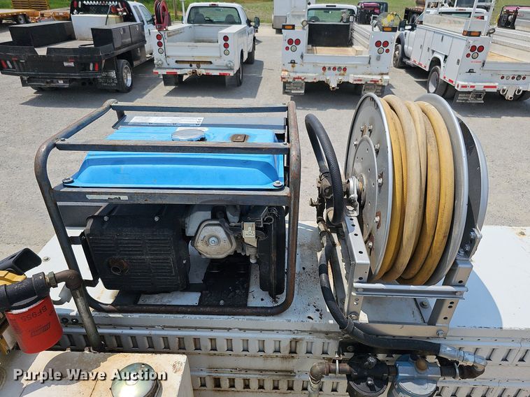 image for item DS6335 2008 Ford F550 Super Duty XL  utility / service truck