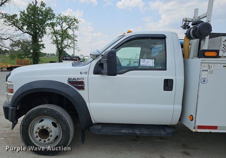 image for item DS6335 2008 Ford F550 Super Duty XL  utility / service truck