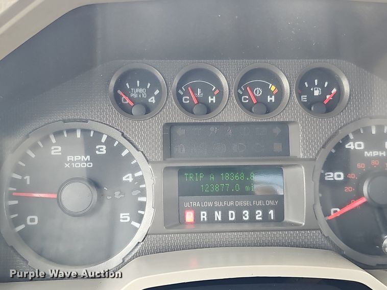 image for item DS6335 2008 Ford F550 Super Duty XL  utility / service truck