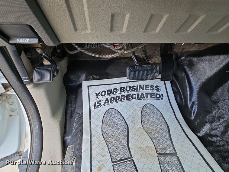 image for item DS6335 2008 Ford F550 Super Duty XL  utility / service truck