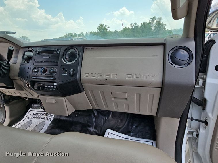 image for item DS6335 2008 Ford F550 Super Duty XL  utility / service truck