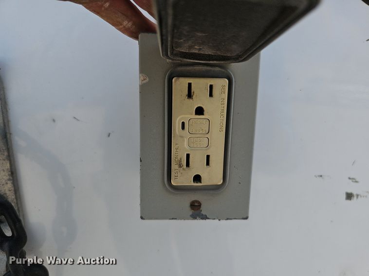 image for item DS6335 2008 Ford F550 Super Duty XL  utility / service truck