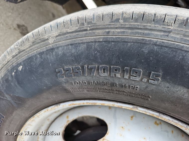 image for item DS6335 2008 Ford F550 Super Duty XL  utility / service truck