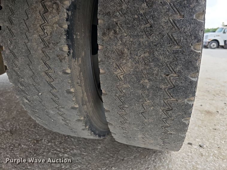 image for item DS6335 2008 Ford F550 Super Duty XL  utility / service truck