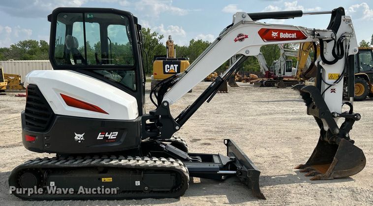 image for item DS6338 2021 Bobcat E42 R2 series  mini excavator