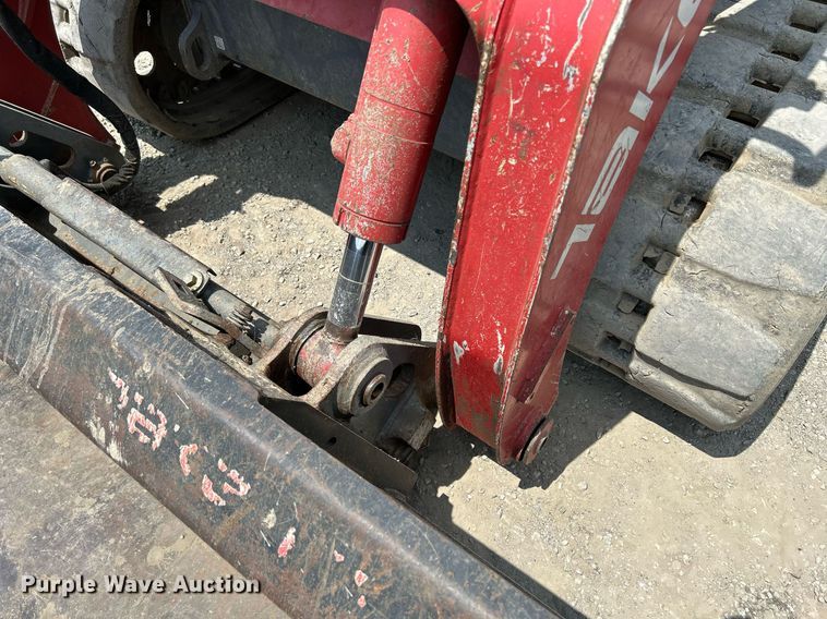 image for item DS6340 2018 Takeuchi TL12R2  tracked skid steer loader