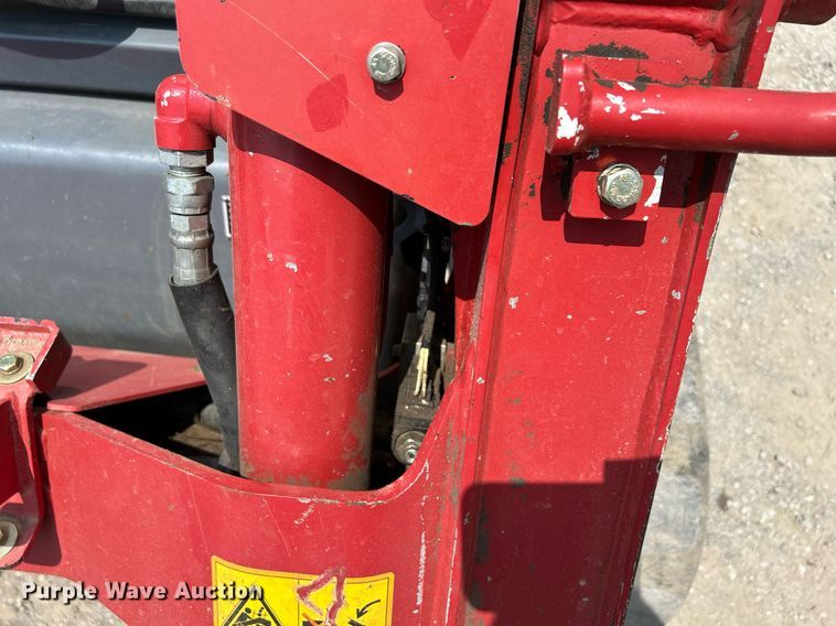 image for item DS6340 2018 Takeuchi TL12R2  tracked skid steer loader