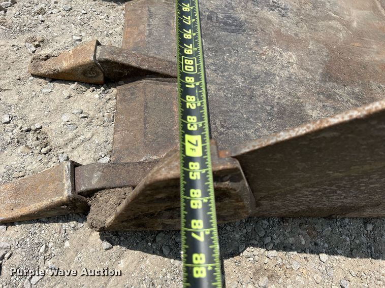 image for item DS6340 2018 Takeuchi TL12R2  tracked skid steer loader