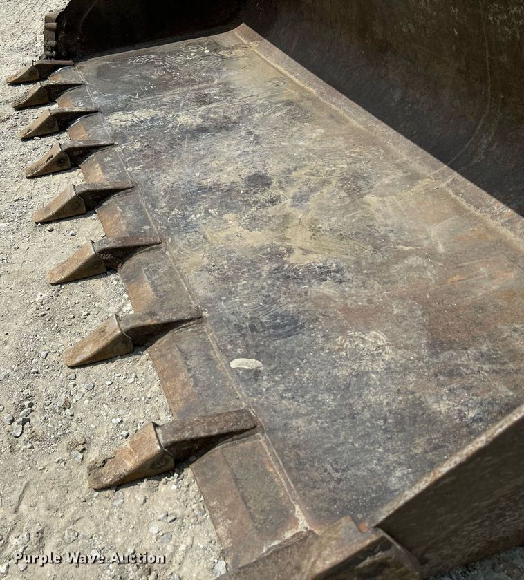 image for item DS6340 2018 Takeuchi TL12R2  tracked skid steer loader