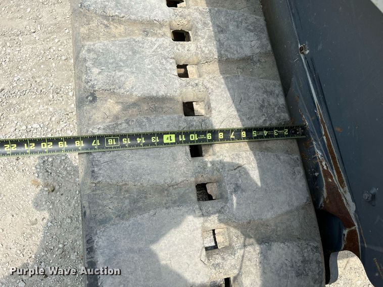 image for item DS6340 2018 Takeuchi TL12R2  tracked skid steer loader