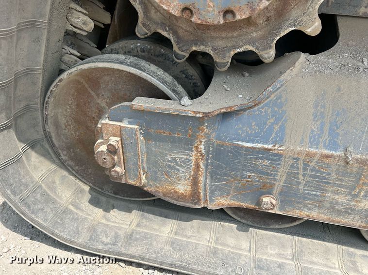 image for item DS6340 2018 Takeuchi TL12R2  tracked skid steer loader