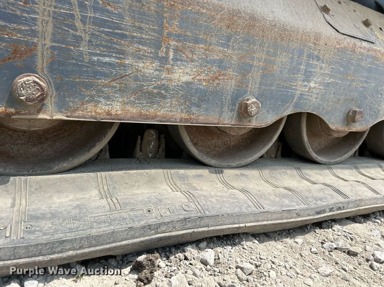 image for item DS6340 2018 Takeuchi TL12R2  tracked skid steer loader