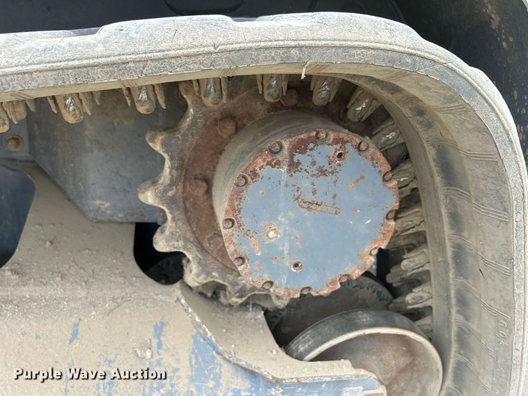 image for item DS6340 2018 Takeuchi TL12R2  tracked skid steer loader