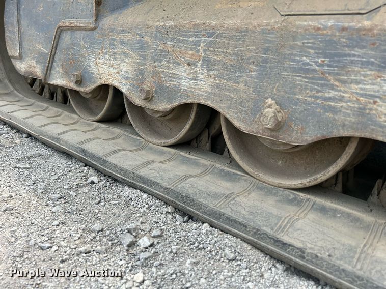 image for item DS6340 2018 Takeuchi TL12R2  tracked skid steer loader