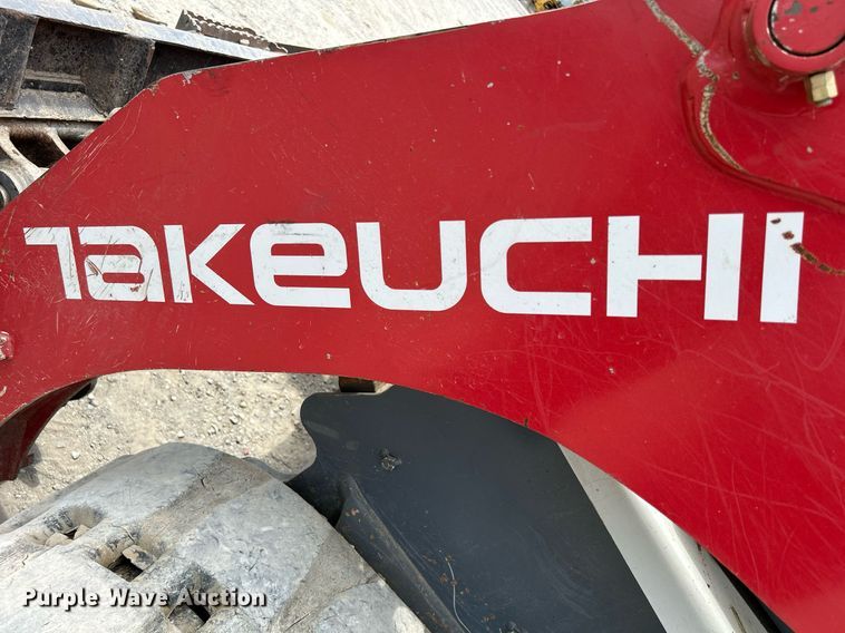 image for item DS6340 2018 Takeuchi TL12R2  tracked skid steer loader