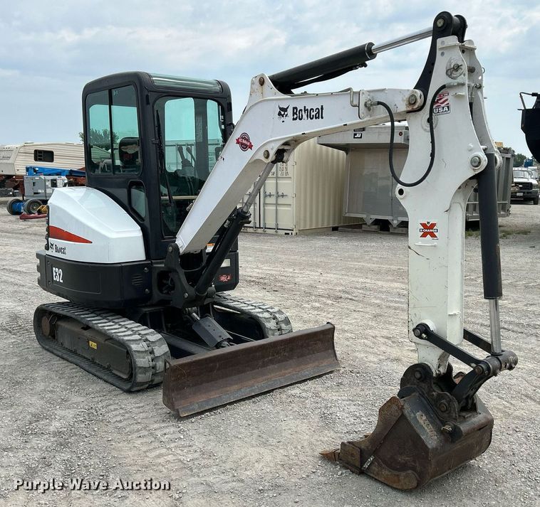 image for item DS6341 2015 Bobcat E32  mini excavator