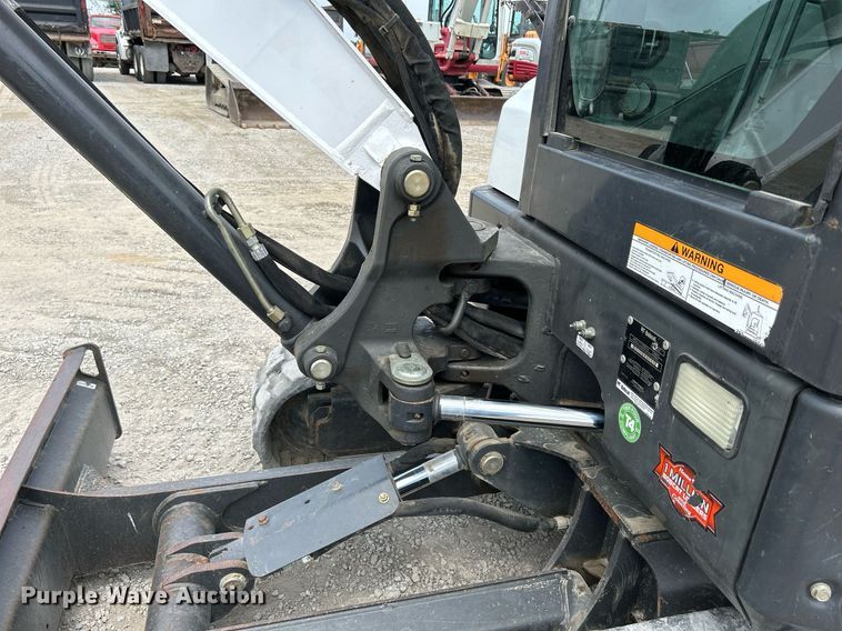 image for item DS6341 2015 Bobcat E32  mini excavator