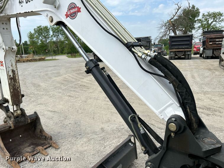 image for item DS6341 2015 Bobcat E32  mini excavator