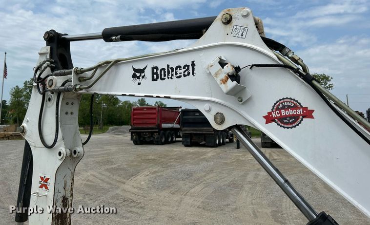 image for item DS6341 2015 Bobcat E32  mini excavator