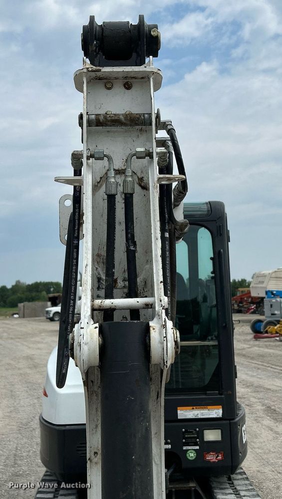 image for item DS6341 2015 Bobcat E32  mini excavator