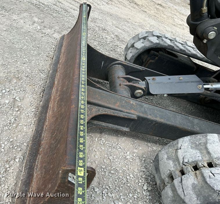 image for item DS6341 2015 Bobcat E32  mini excavator