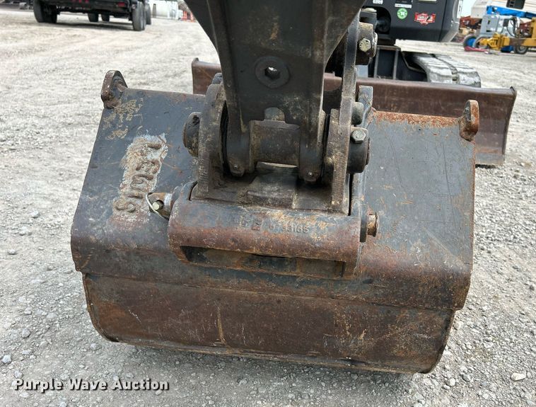 image for item DS6341 2015 Bobcat E32  mini excavator