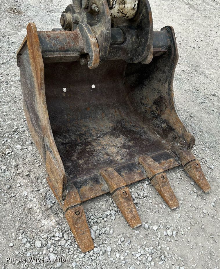 image for item DS6341 2015 Bobcat E32  mini excavator