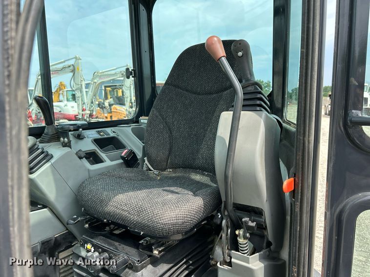 image for item DS6341 2015 Bobcat E32  mini excavator