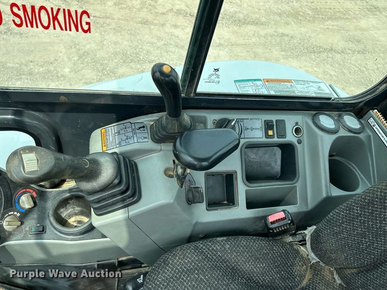 image for item DS6341 2015 Bobcat E32  mini excavator