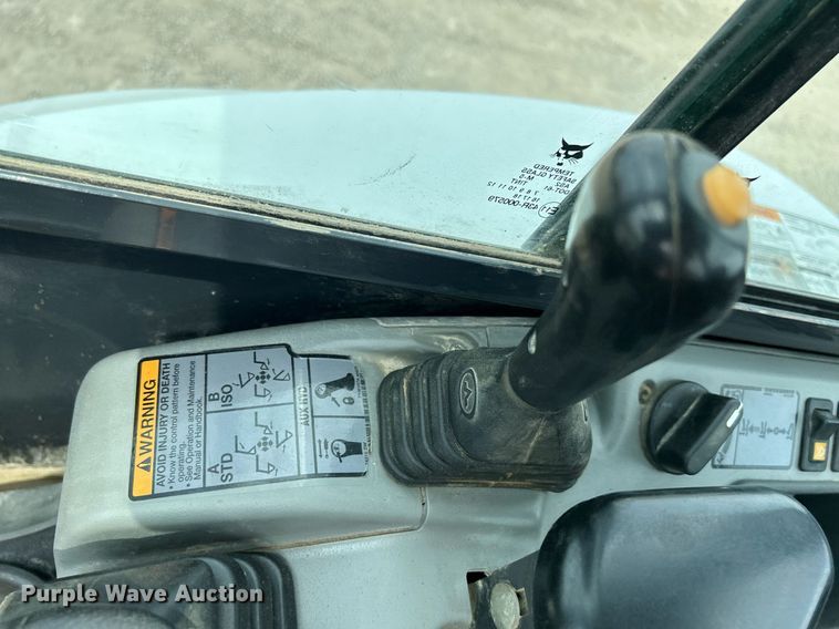 image for item DS6341 2015 Bobcat E32  mini excavator