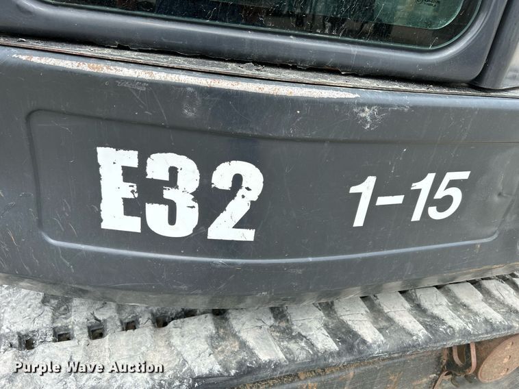 image for item DS6341 2015 Bobcat E32  mini excavator