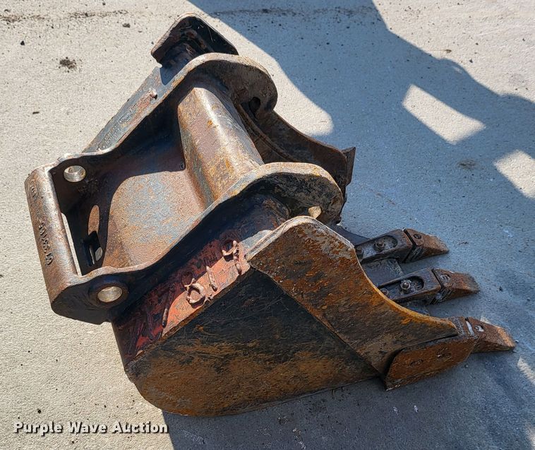 image for item DS6341 2015 Bobcat E32  mini excavator