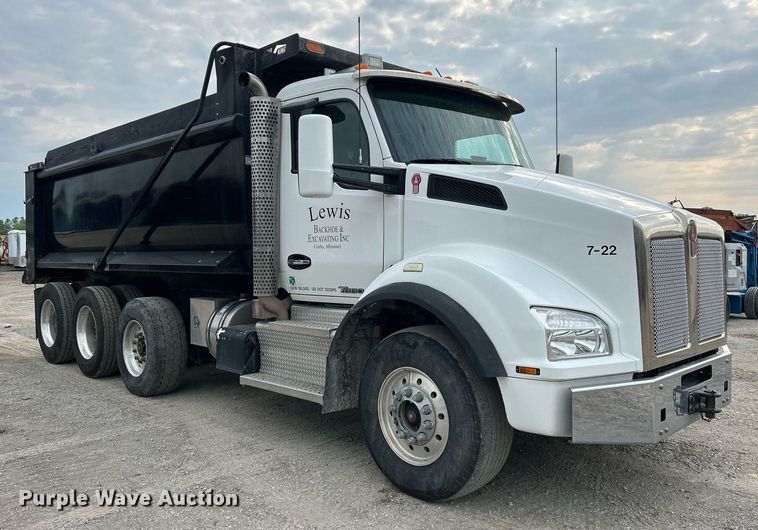 image for item DS6342 2015 Kenworth T880  dump truck