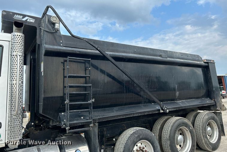 image for item DS6342 2015 Kenworth T880  dump truck