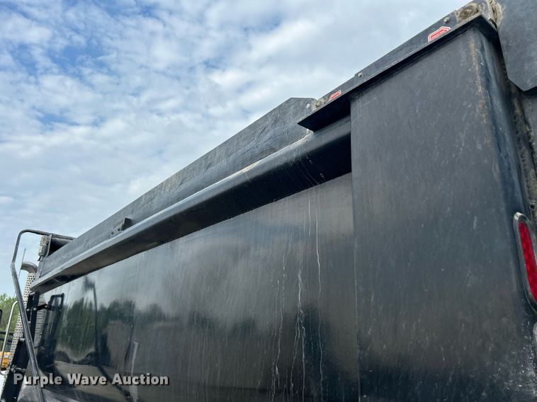 image for item DS6342 2015 Kenworth T880  dump truck