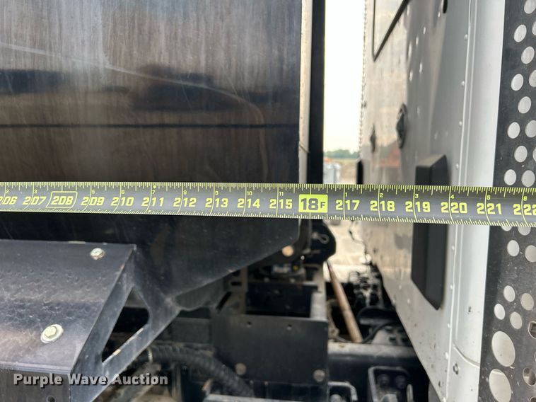 image for item DS6342 2015 Kenworth T880  dump truck