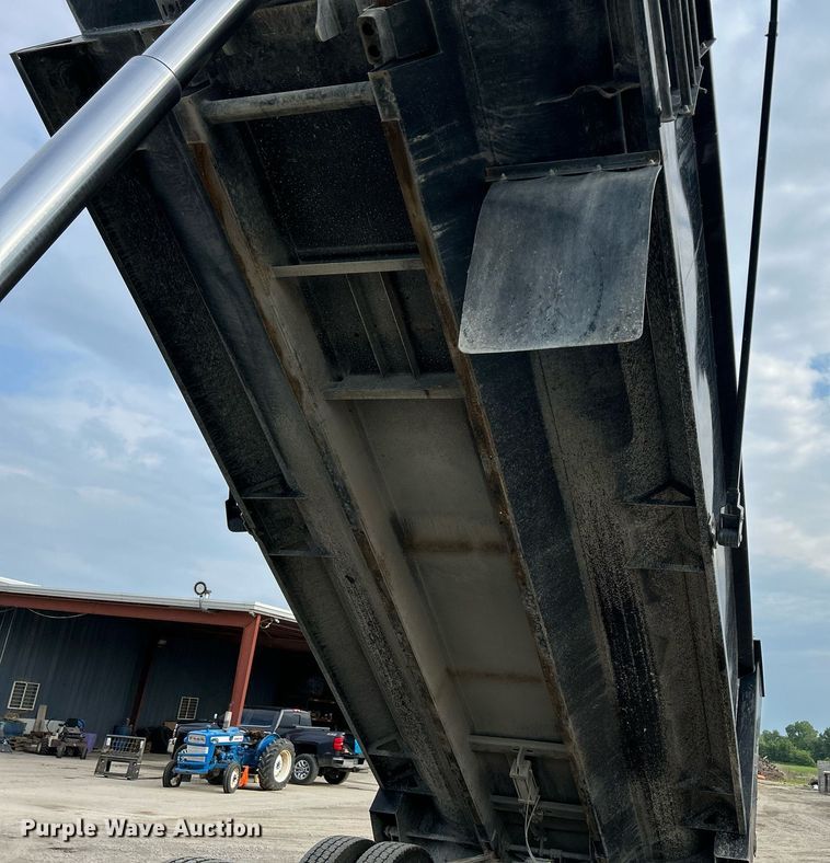 image for item DS6342 2015 Kenworth T880  dump truck