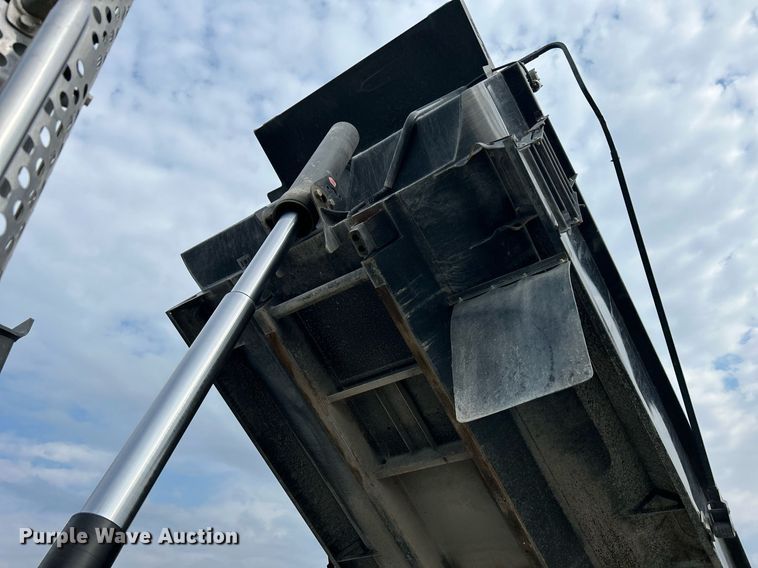 image for item DS6342 2015 Kenworth T880  dump truck