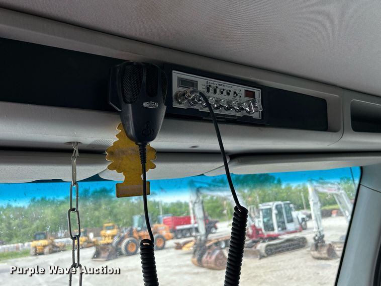 image for item DS6342 2015 Kenworth T880  dump truck