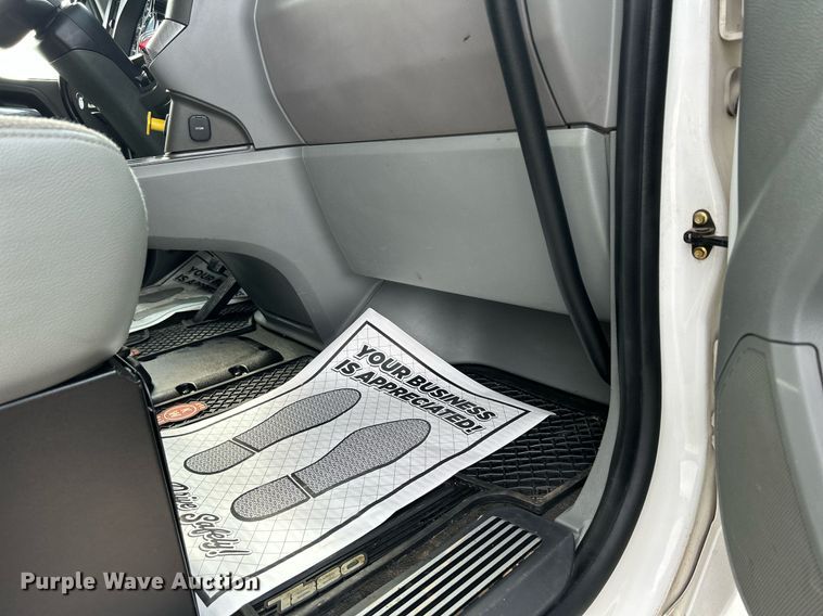 image for item DS6342 2015 Kenworth T880  dump truck