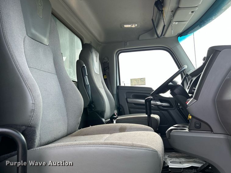 image for item DS6342 2015 Kenworth T880  dump truck